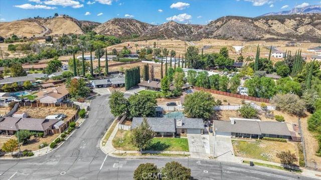 1423 W Hoffer, Banning, CA 92220