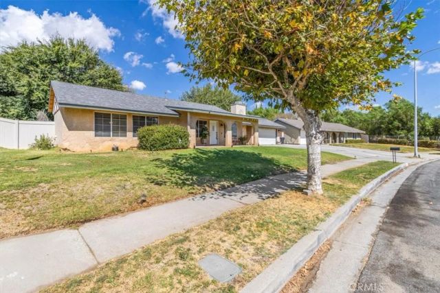 1423 W Hoffer, Banning, CA 92220