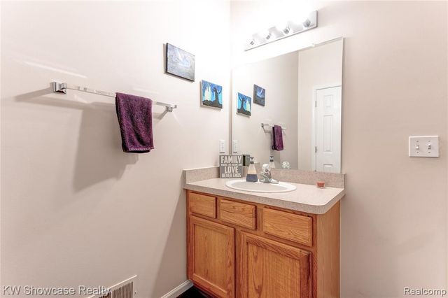 4509 Alexander Pines Drive, Clarkston, MI 48346