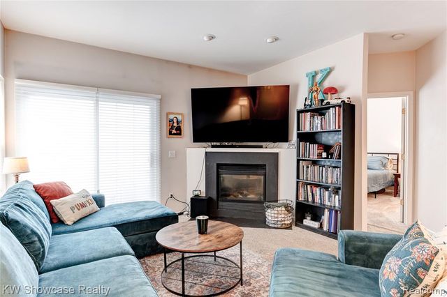 4509 Alexander Pines Drive, Clarkston, MI 48346