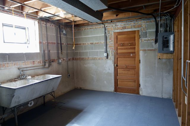 618 Marquette Avenue, Calumet City, IL 60409