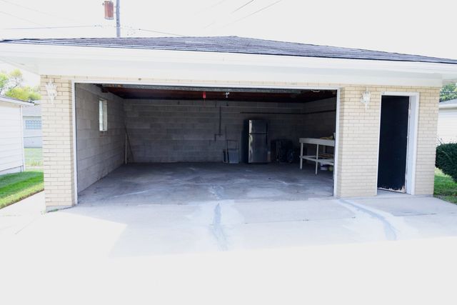 618 Marquette Avenue, Calumet City, IL 60409