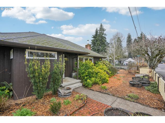 330 Nw 14TH St, Mc Minnville, OR 97128