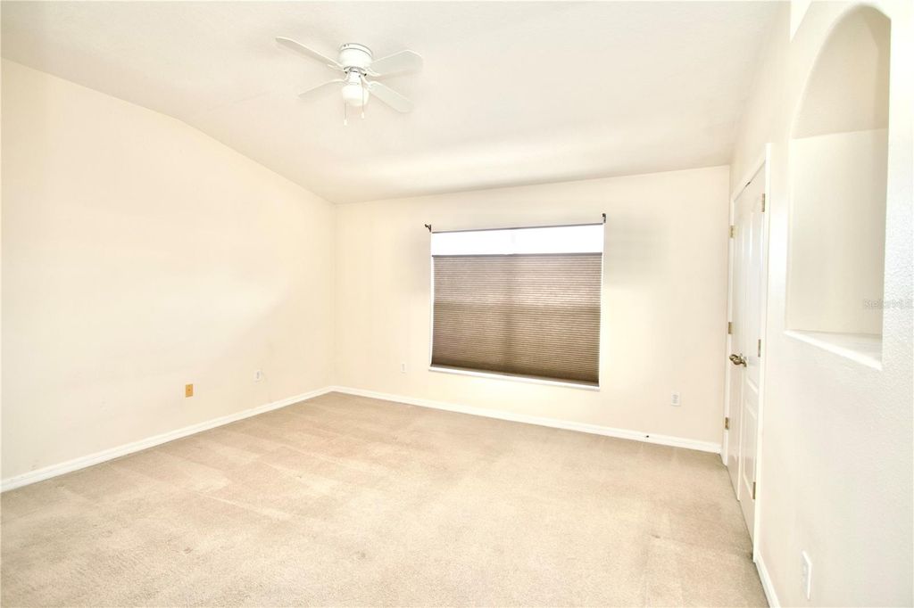 Image 13 of property listing at 1144 SLEEPY OAK DRIVE, Wesley Chapel, FL 33543