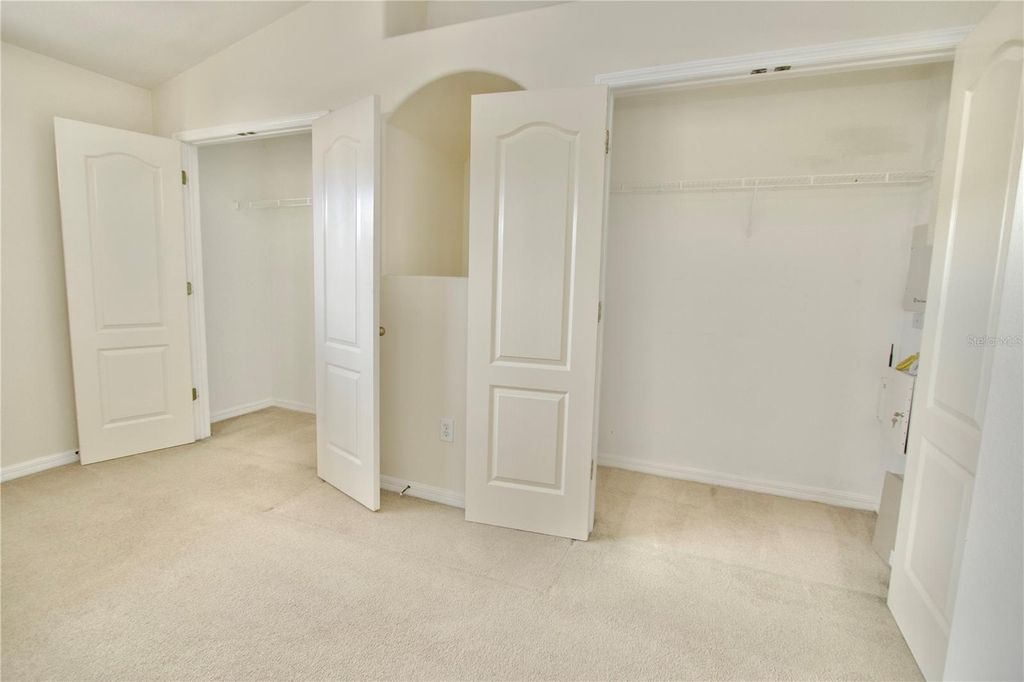 Image 14 of property listing at 1144 SLEEPY OAK DRIVE, Wesley Chapel, FL 33543