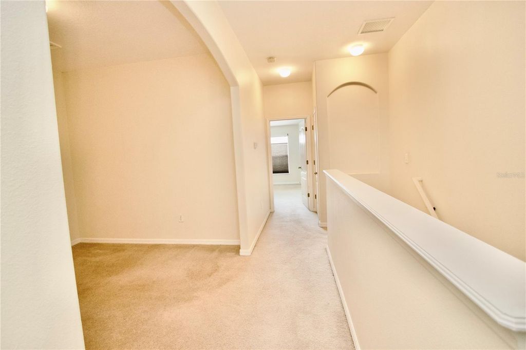 Image 16 of property listing at 1144 SLEEPY OAK DRIVE, Wesley Chapel, FL 33543