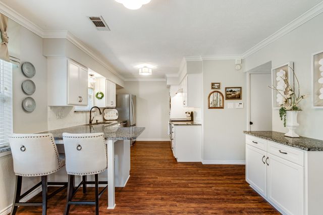 2772 Bay Meadows Circle, Farmers Branch, TX 75234