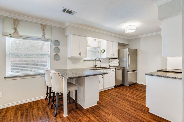 2772 Bay Meadows Circle, Farmers Branch, TX 75234