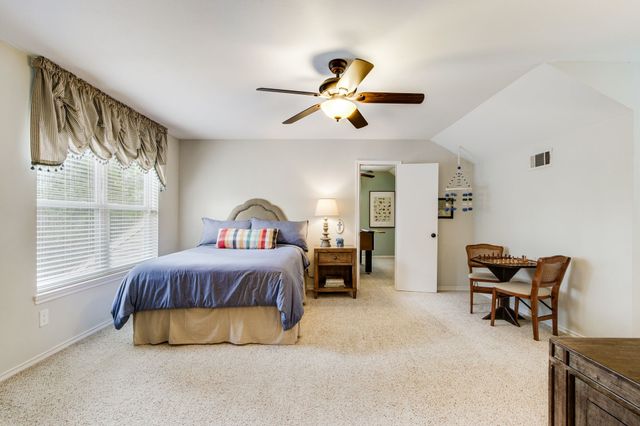 2772 Bay Meadows Circle, Farmers Branch, TX 75234