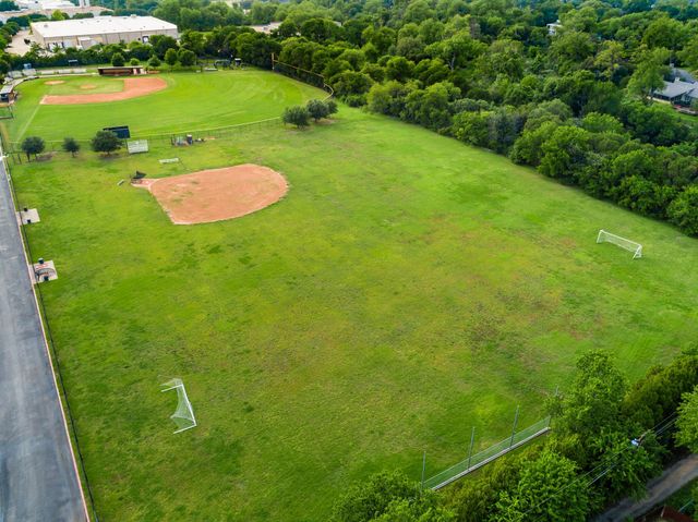 2772 Bay Meadows Circle, Farmers Branch, TX 75234