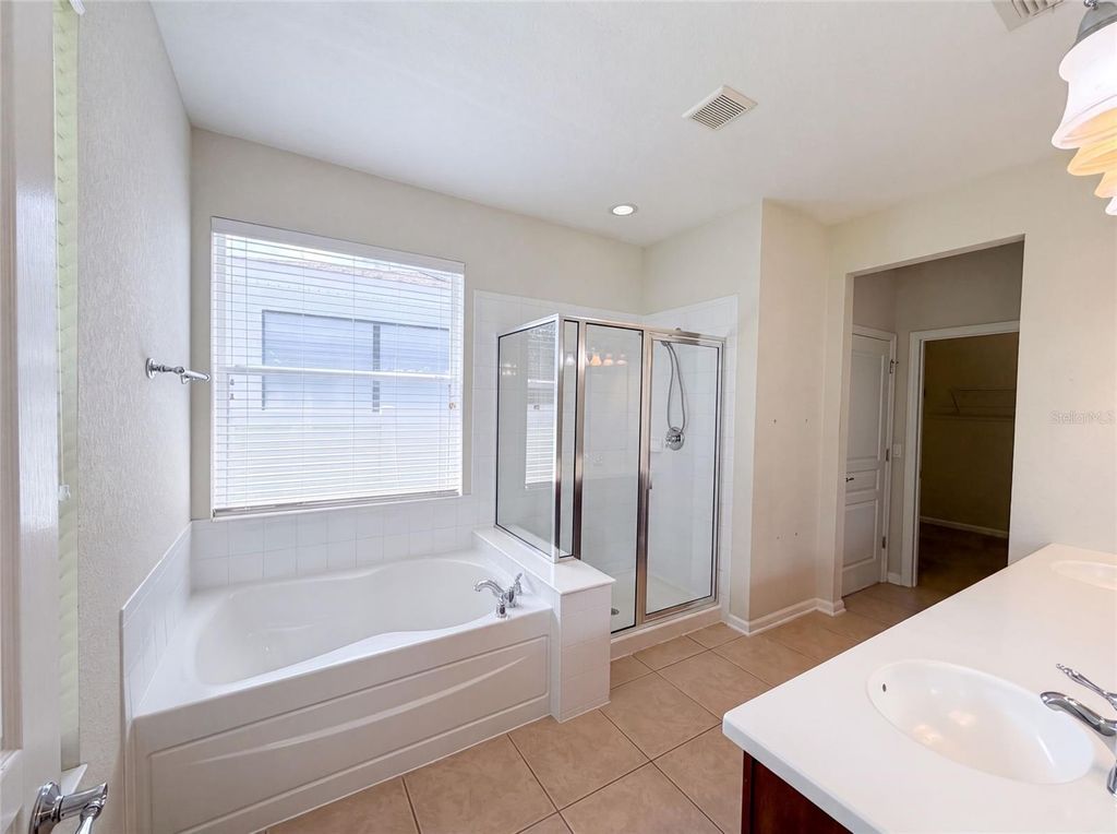 Image 26 of property listing at 13228 ROSKIN LANE, Windermere, FL 34786