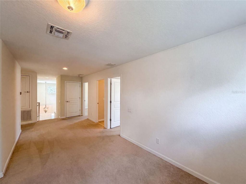 Image 31 of property listing at 13228 ROSKIN LANE, Windermere, FL 34786
