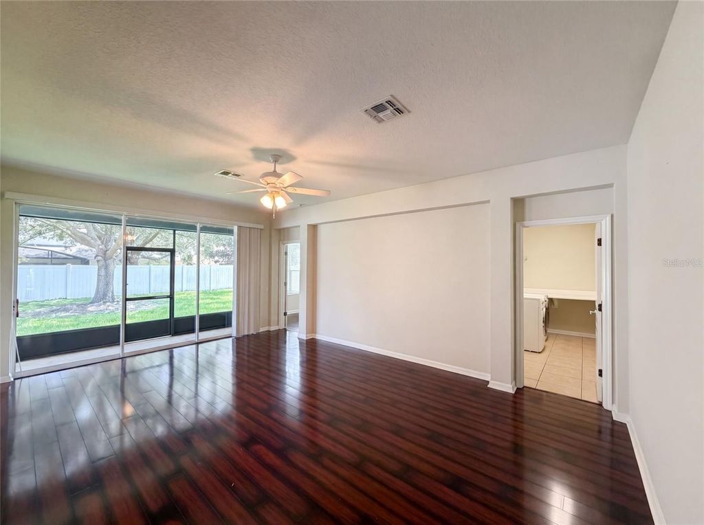 Image 7 of property listing at 13228 ROSKIN LANE, Windermere, FL 34786