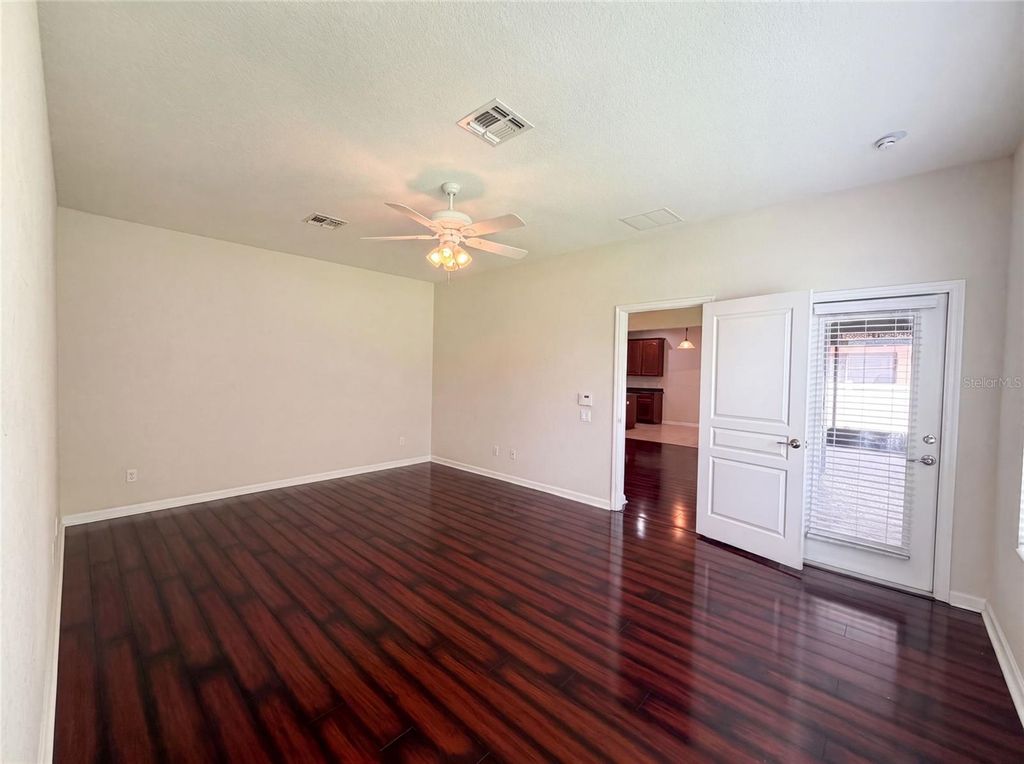 Image 10 of property listing at 13228 ROSKIN LANE, Windermere, FL 34786