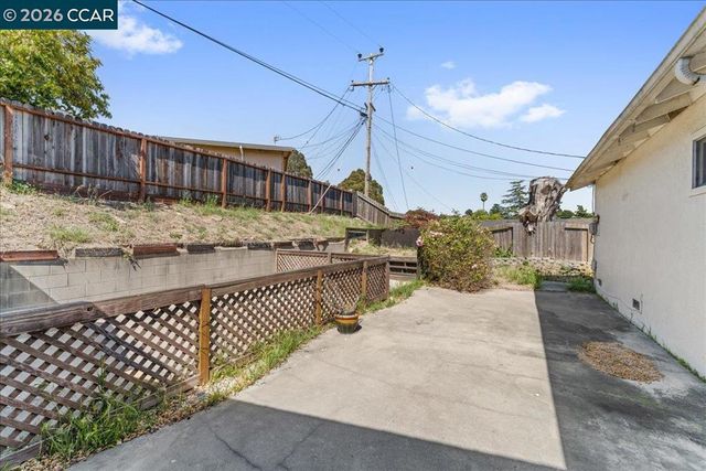 3000 Colette Dr, Richmond, CA 94806