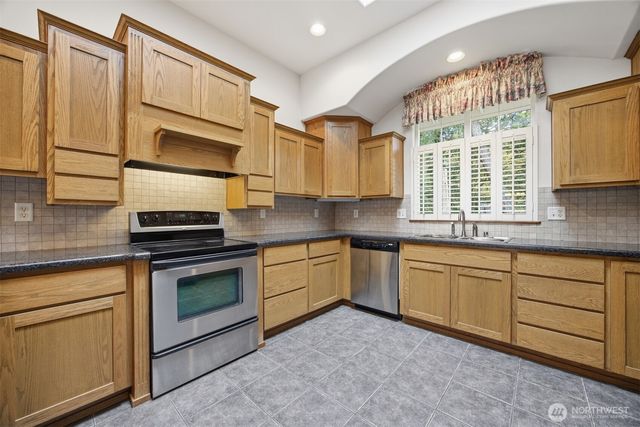 237 Creekview Crest, Lynden, WA 98264