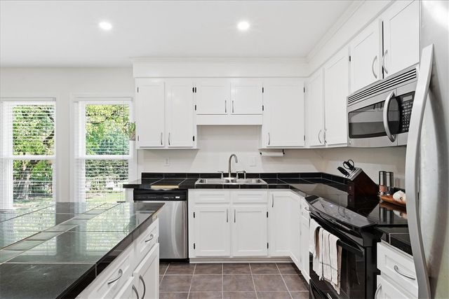 283 Issaqueena Drive, Central, SC 29630