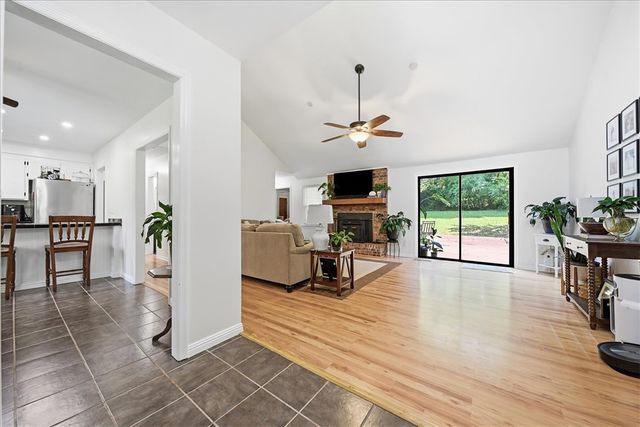 283 Issaqueena Drive, Central, SC 29630
