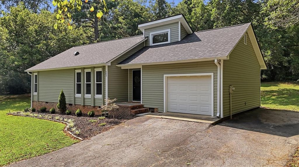 283 Issaqueena Drive, Central, SC 29630