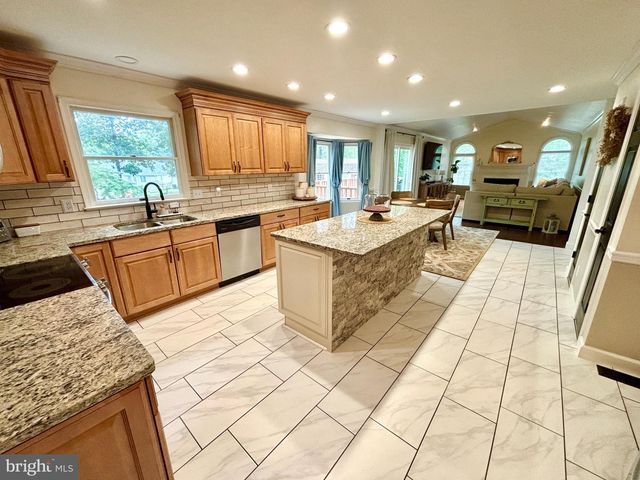 1003 WILTSHIRE DR, La Plata, MD 20646