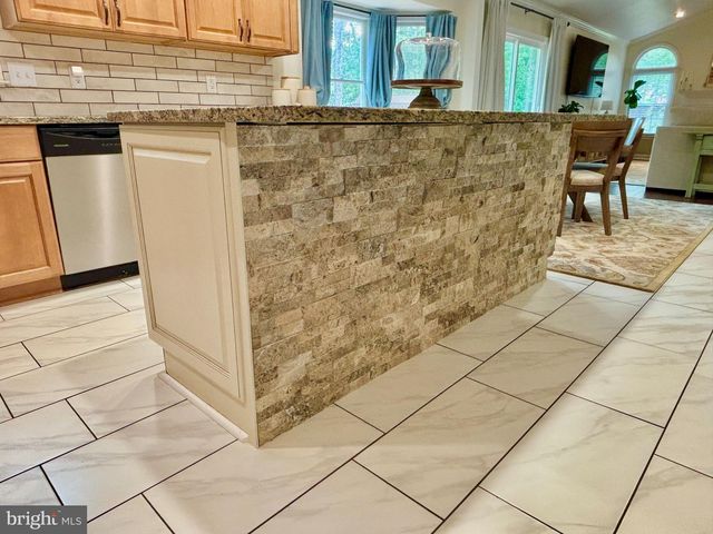 1003 WILTSHIRE DR, La Plata, MD 20646
