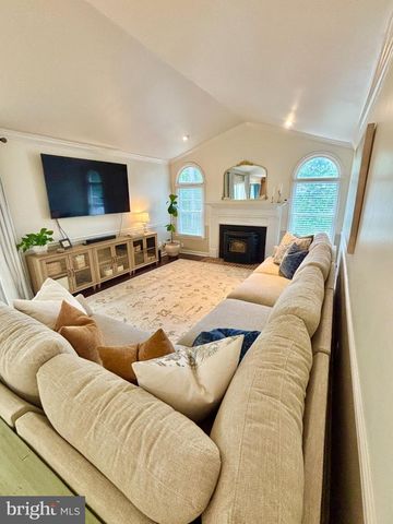 1003 WILTSHIRE DR, La Plata, MD 20646