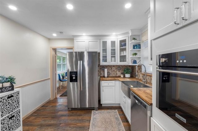 2201 PARK STREET N, St Petersburg, FL 33710