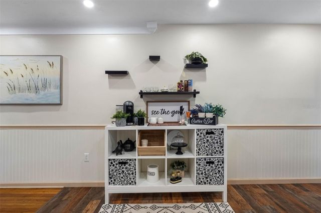 2201 PARK STREET N, St Petersburg, FL 33710