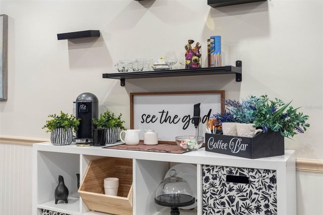 2201 PARK STREET N, St Petersburg, FL 33710