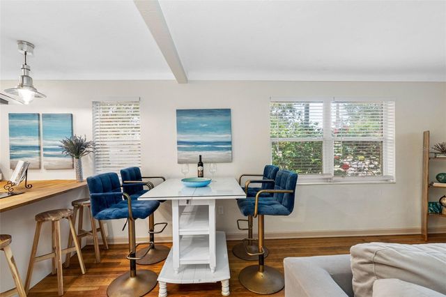 2201 PARK STREET N, St Petersburg, FL 33710