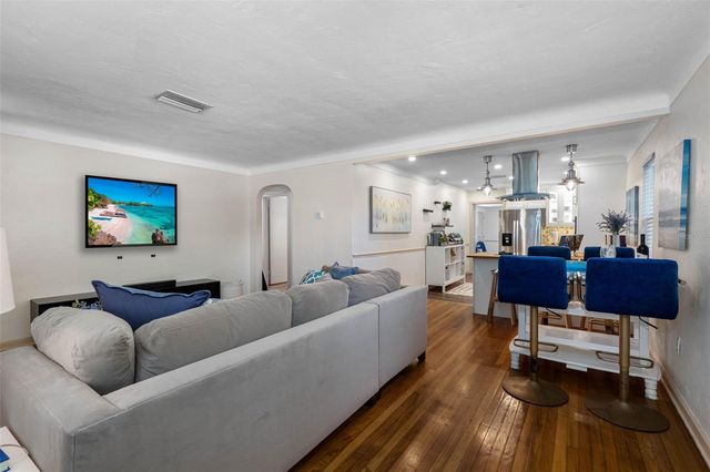 2201 PARK STREET N, St Petersburg, FL 33710