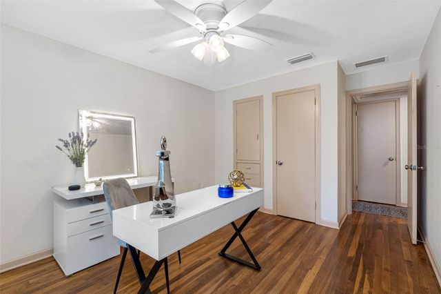 2201 PARK STREET N, St Petersburg, FL 33710