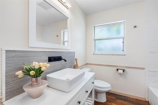 2201 PARK STREET N, St Petersburg, FL 33710