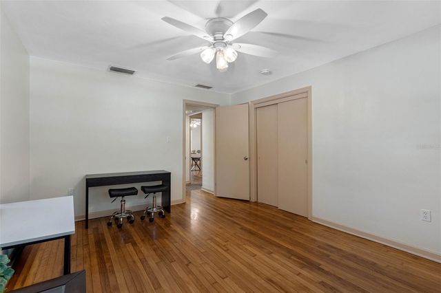 2201 PARK STREET N, St Petersburg, FL 33710