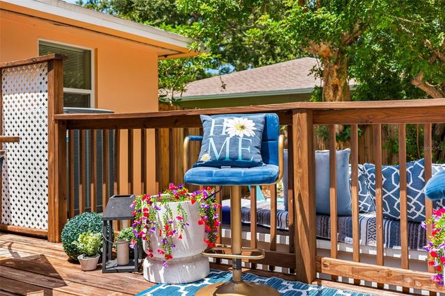 2201 PARK STREET N, St Petersburg, FL 33710