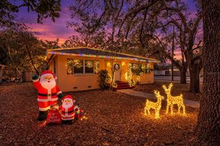 2201 PARK STREET N, St Petersburg, FL 33710