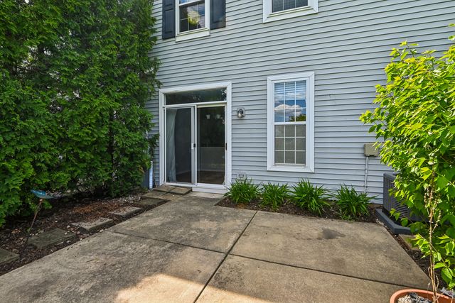 1212 Courtland Circle S, Plainfield, IL 60586