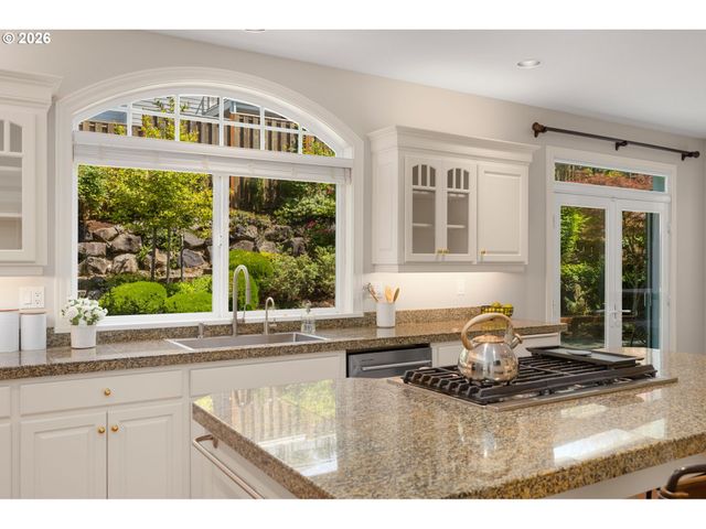 2358 Nw WOODROSE Dr, Portland, OR 97229