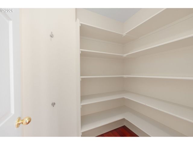 2358 Nw WOODROSE Dr, Portland, OR 97229
