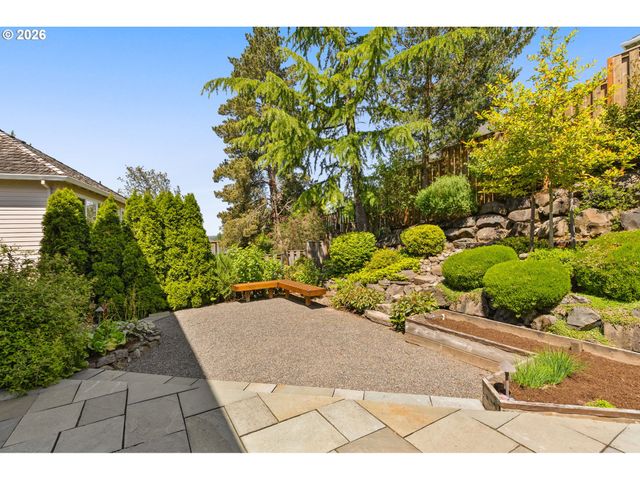 2358 Nw WOODROSE Dr, Portland, OR 97229