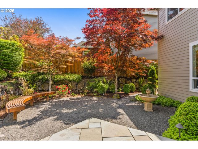 2358 Nw WOODROSE Dr, Portland, OR 97229
