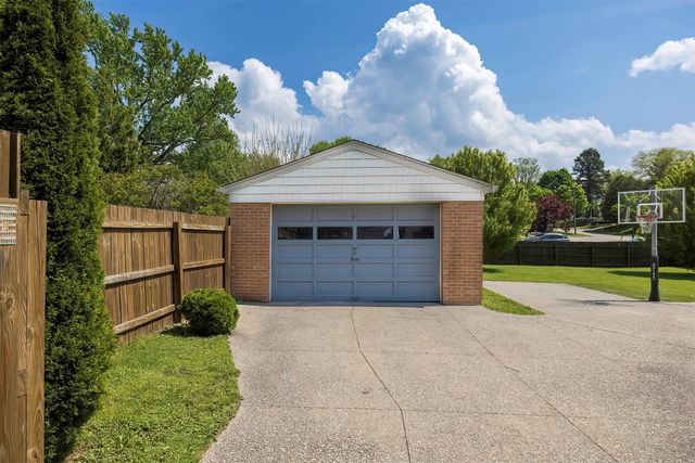 339 E 38TH Street, Erie, PA 16504