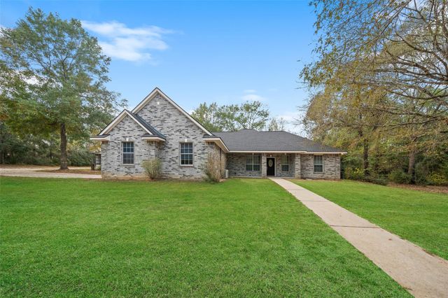 18451 Hills Lake Ct, Montgomery, TX 77316