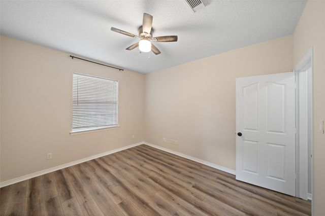 18451 Hills Lake Ct, Montgomery, TX 77316