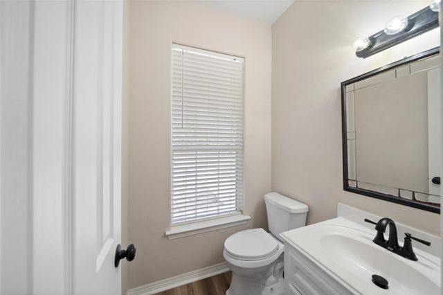 18451 Hills Lake Ct, Montgomery, TX 77316