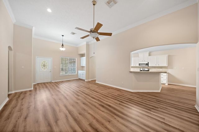 18451 Hills Lake Ct, Montgomery, TX 77316