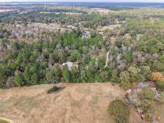 18451 Hills Lake Ct, Montgomery, TX 77316