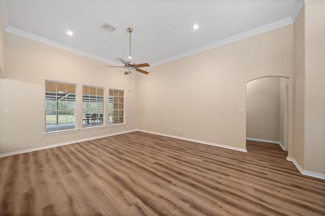 18451 Hills Lake Ct, Montgomery, TX 77316