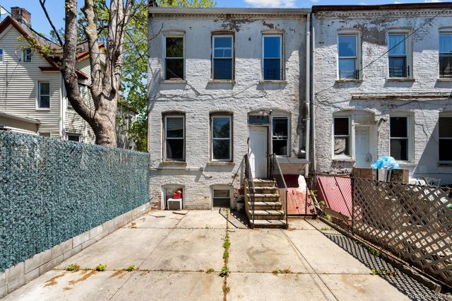 60 Richmond Street, Brooklyn, NY 11208