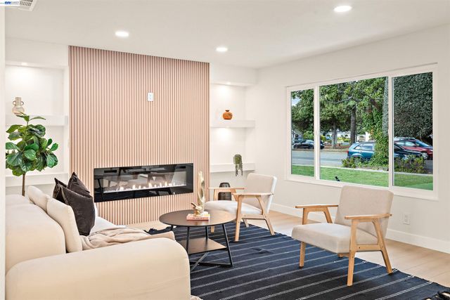 36543 Cedar Blvd, Newark, CA 94560